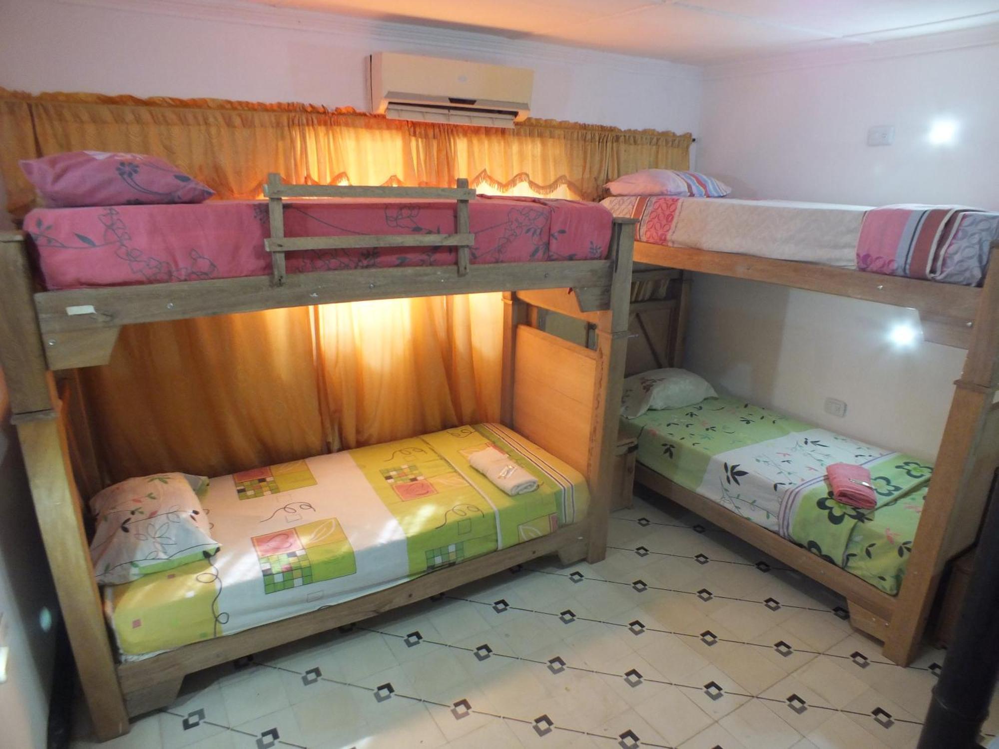 בארנקווילה Hotel Malecon Del Rio מראה חיצוני תמונה
