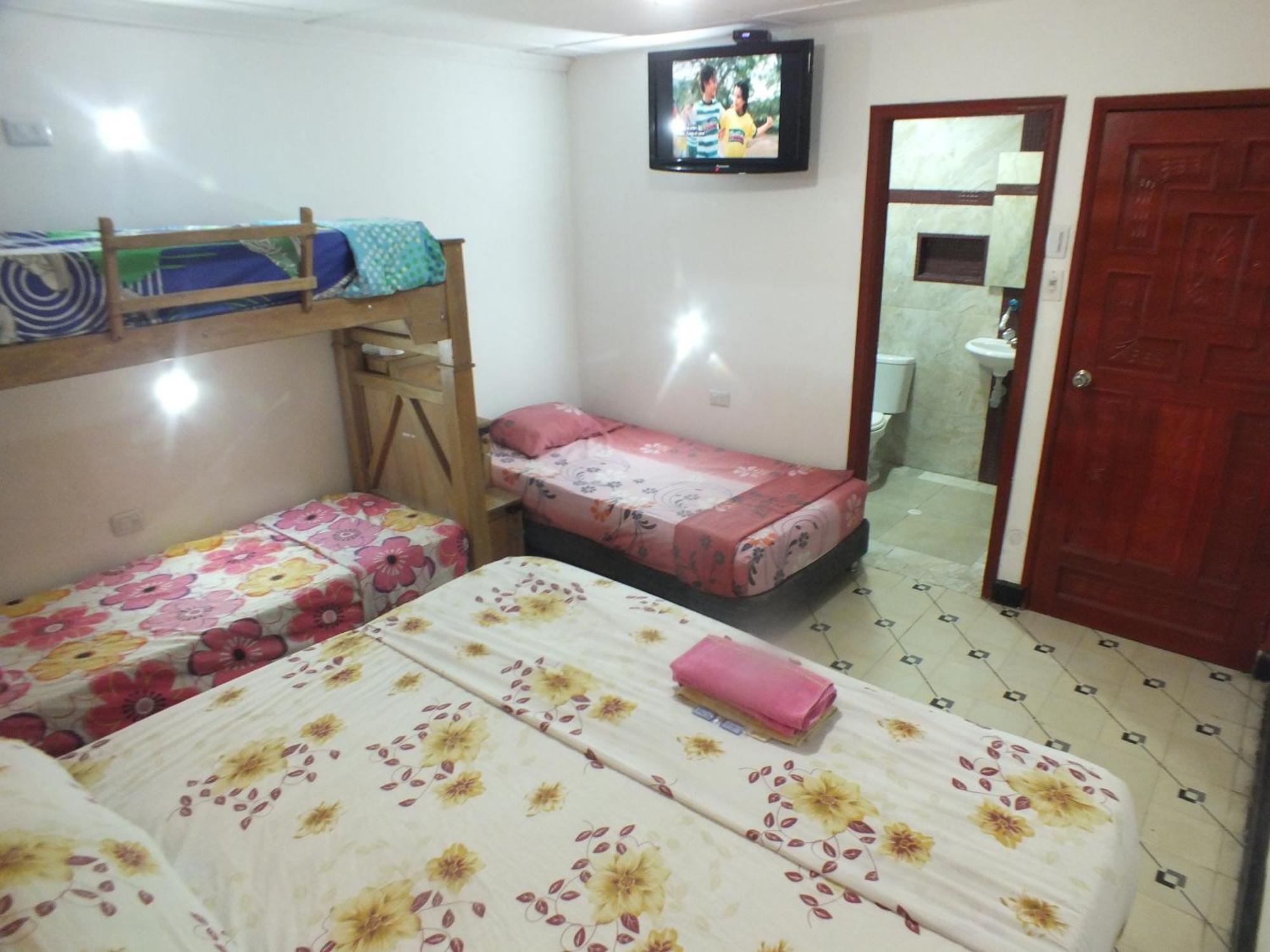 בארנקווילה Hotel Malecon Del Rio מראה חיצוני תמונה